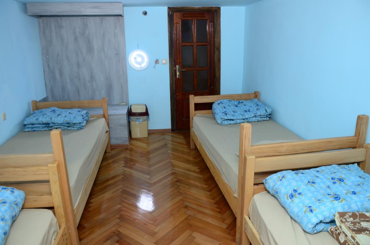 Hostel Batumi Globus Esterno foto